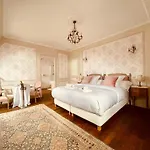 Chateau Du Prieure 4*