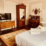 Chateau Du Prieure 4*