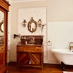 Chateau Du Prieure ゲストハウス 4*