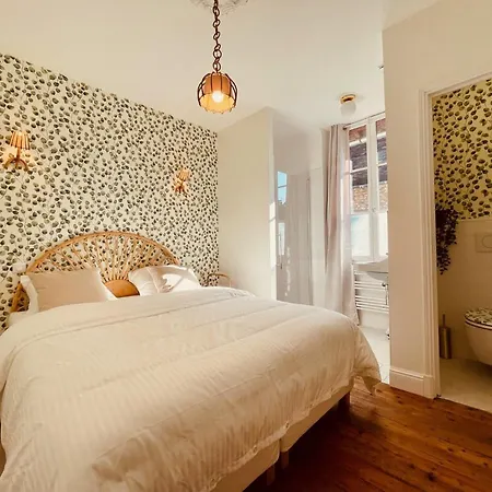 Chateau Du Prieure Πανσιόν 3*