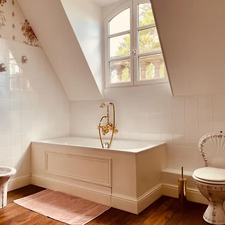 Chateau Du Prieure Evecquemont