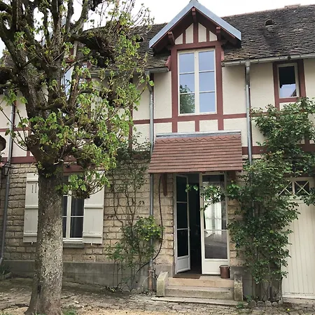 Chateau Du Prieure 3*