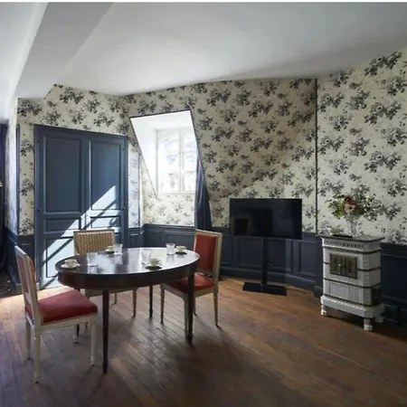 Chateau Du Prieure Evecquemont