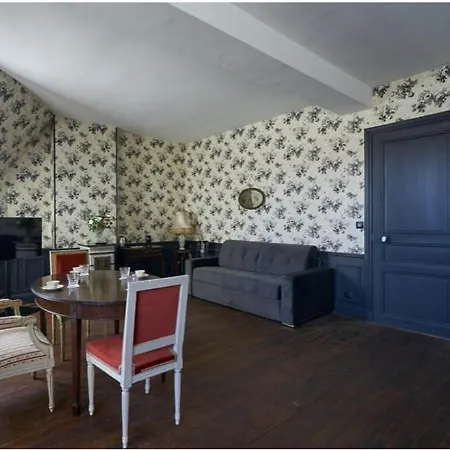 Château Du Prieuré évecquemont 4*