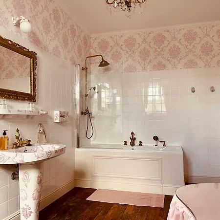 Chateau Du Prieure 3* Evecquemont