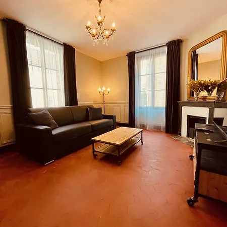 Château Du Prieuré évecquemont 4*