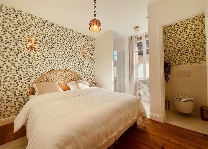 Chateau Du Prieure 게스트하우스 3*