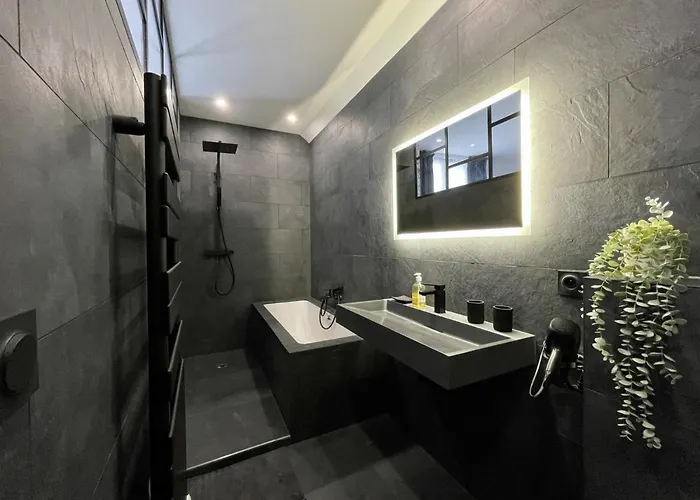 Château Du Prieuré évecquemont Casa de hóspedes 3*