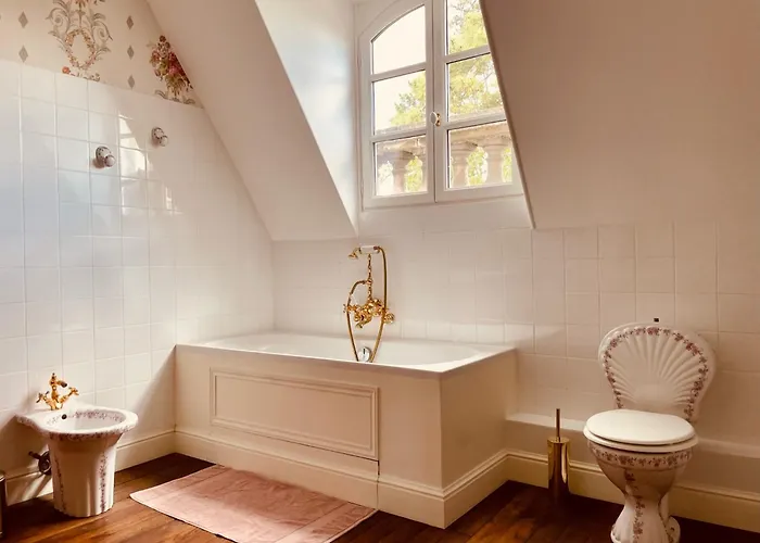 Chateau Du Prieure Evecquemont