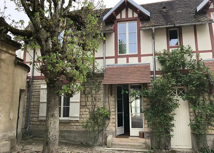 Chateau Du Prieure 3*