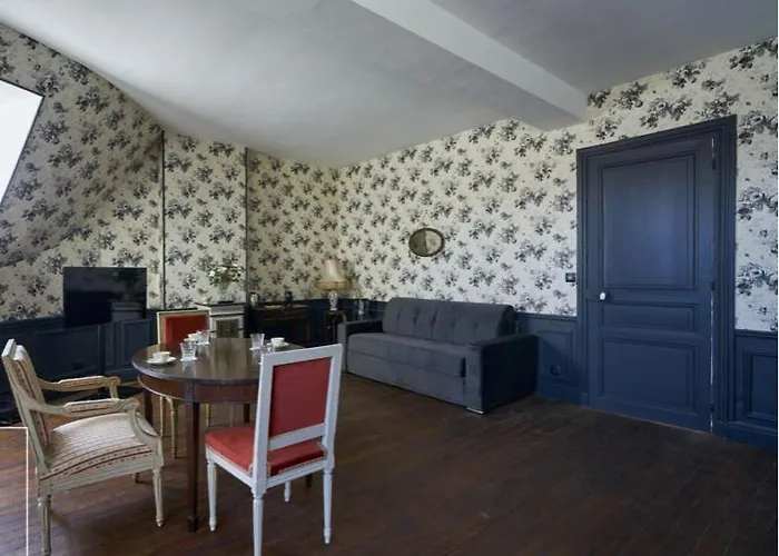 Château Du Prieuré évecquemont 3*