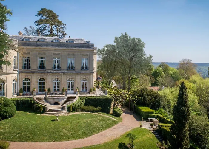 Château Du Prieuré évecquemont 3*