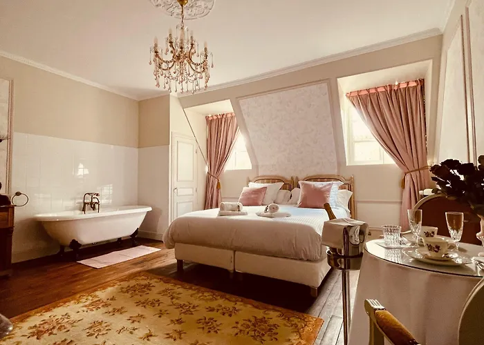 Château Du Prieuré évecquemont Casa de hóspedes 3*